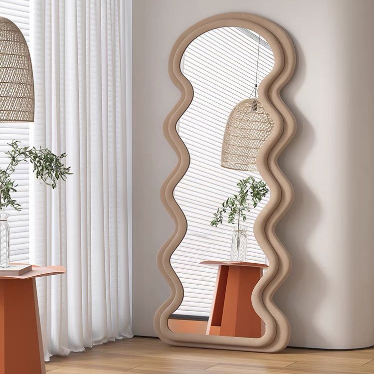 ユニークな姿見鏡 サークルヘッドウェーブ形状