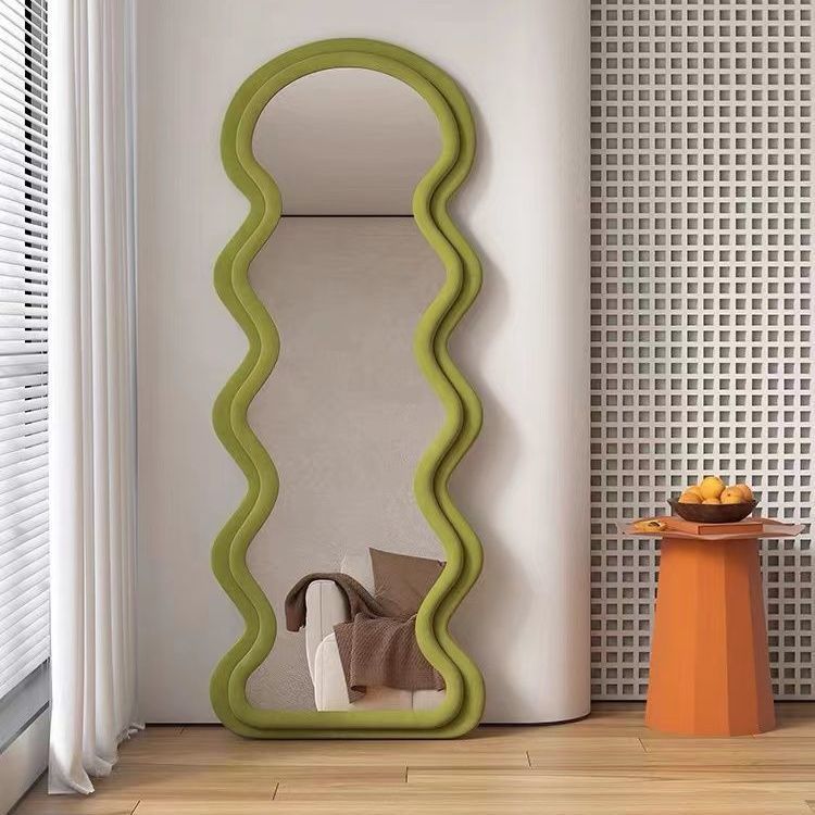 ユニークな姿見鏡 サークルヘッドウェーブ形状