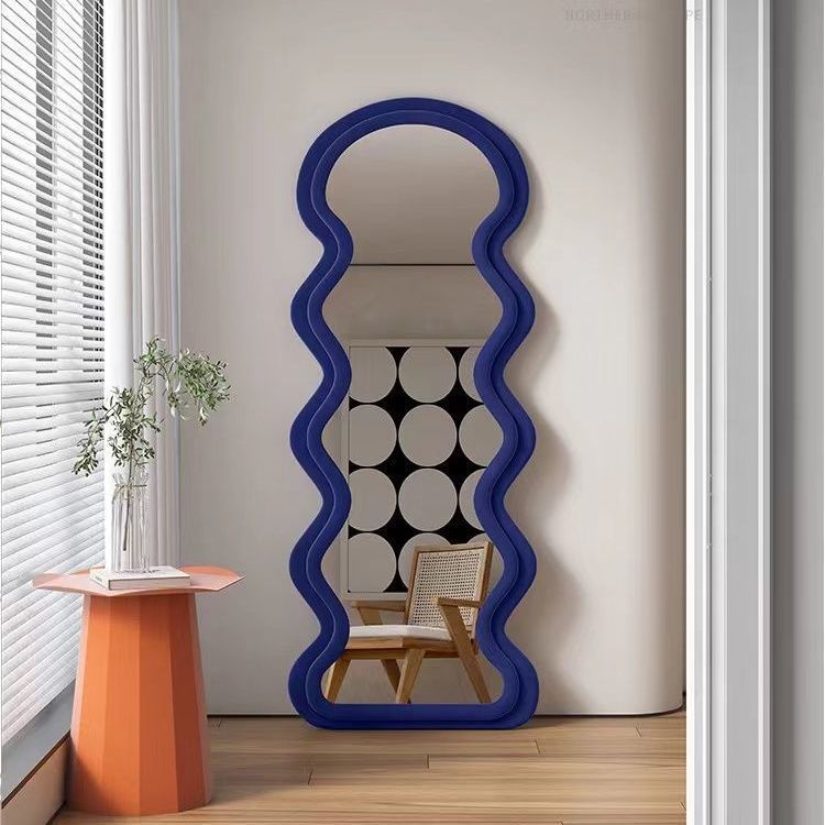 ユニークな姿見鏡 サークルヘッドウェーブ形状