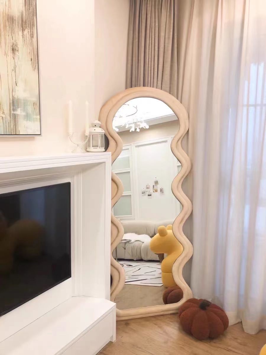 ユニークな姿見鏡 サークルヘッドウェーブ形状