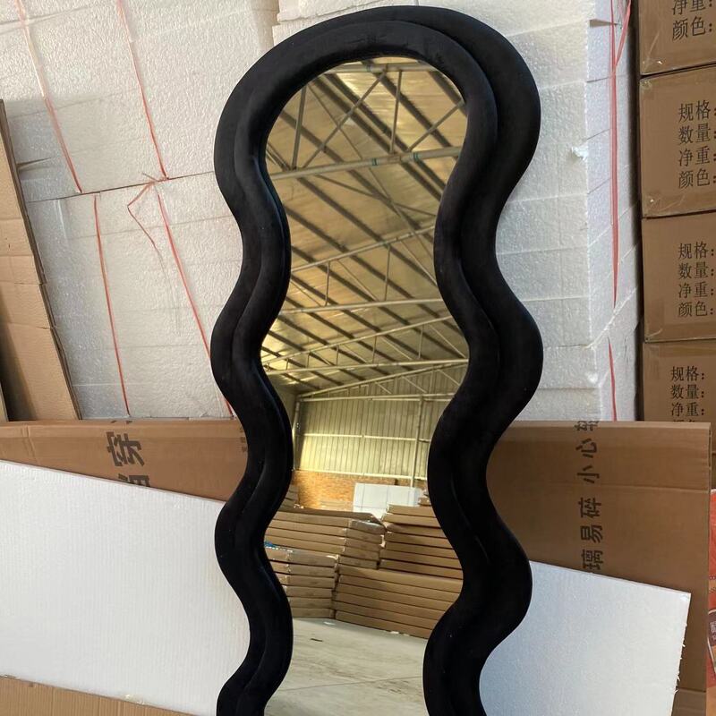 ユニークな姿見鏡 サークルヘッドウェーブ形状