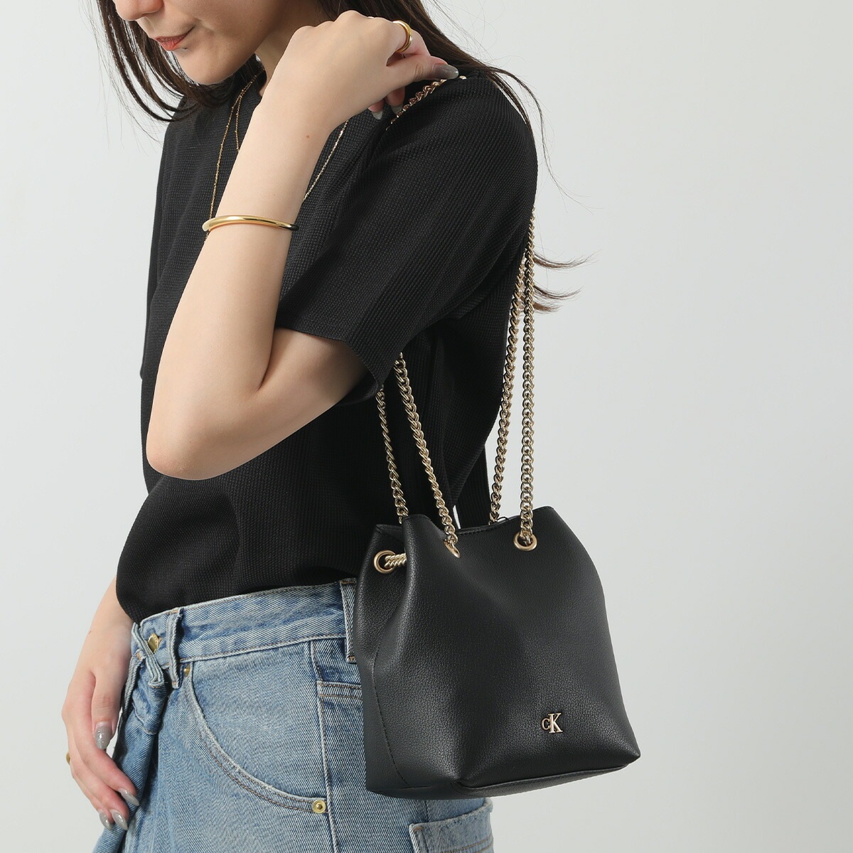 Calvin Klein カルバンクライン ショルダーバッグ MNML MNGRM CHN BCKT LV04F3214G レディース クロスボディ 鞄 カラー2色