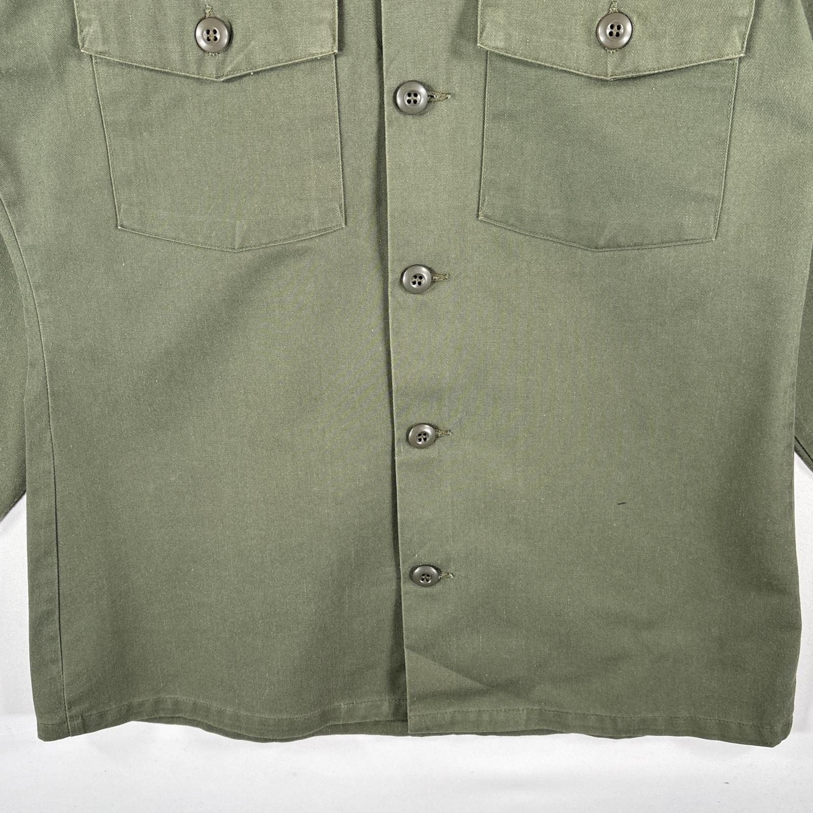 古着 長袖 ユーティリティシャツジャケット コンバットシャツ ワッペン U.S.ARMY オリーブグリーン メンズ 古着 長袖 ユーティリティシャツジャケット コンバットシャツ ワッペン U.S.ARMY オリーブグリーン メンズ