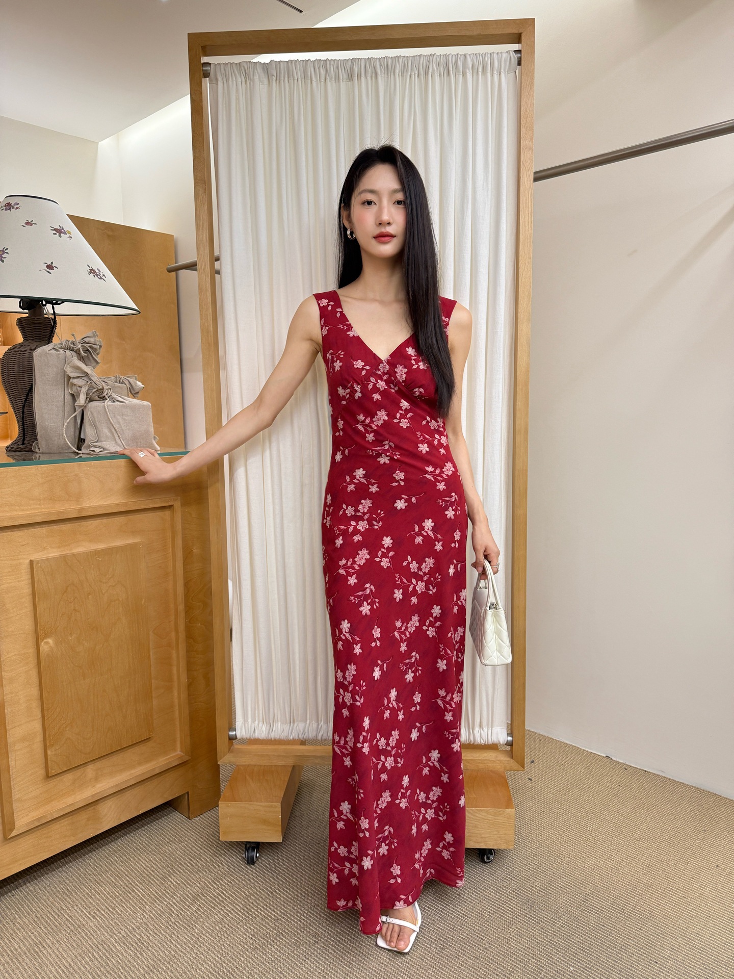 解釈美NEWOPEN 25夏復古修身ライン絶美砕花vネックノースリーブワンピース女性S5581 解釈美NEWOPEN 25夏復古修身ライン絶美砕花vネックノースリーブワンピース女性S5581