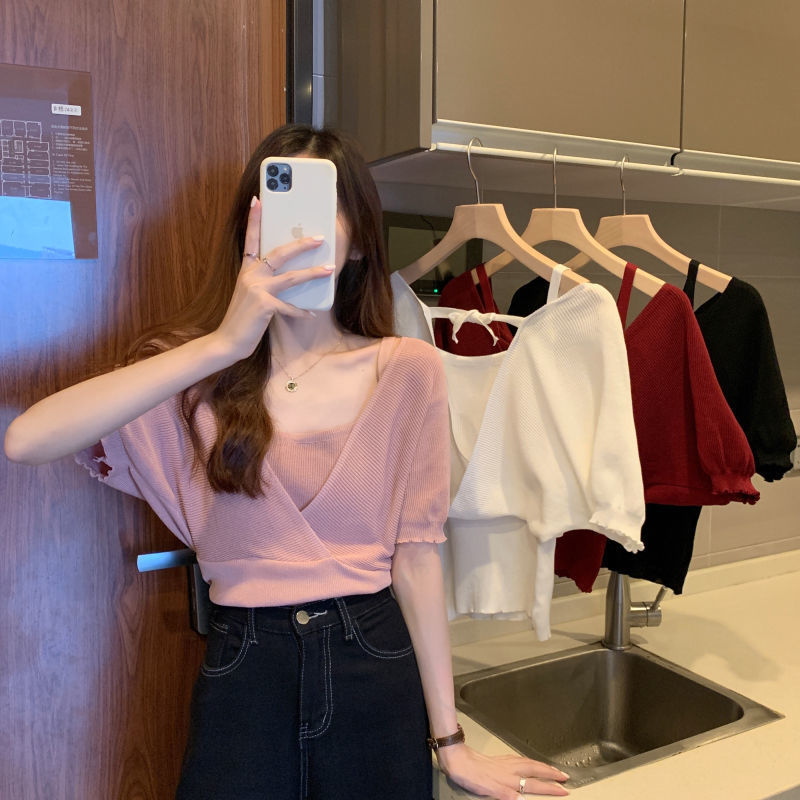 2021年夏に女性向けにデザインされたフェイクツーピースウエスト半袖セーター新しいスリムフィットショートボトムトップ 2021年夏に女性向けにデザインされたフェイクツーピースウエスト半袖セーター新しいスリムフィットショートボトムトップ