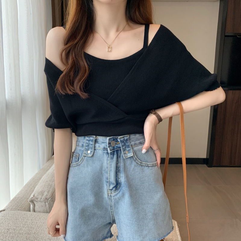 2021年夏に女性向けにデザインされたフェイクツーピースウエスト半袖セーター新しいスリムフィットショートボトムトップ 2021年夏に女性向けにデザインされたフェイクツーピースウエスト半袖セーター新しいスリムフィットショートボトムトップ