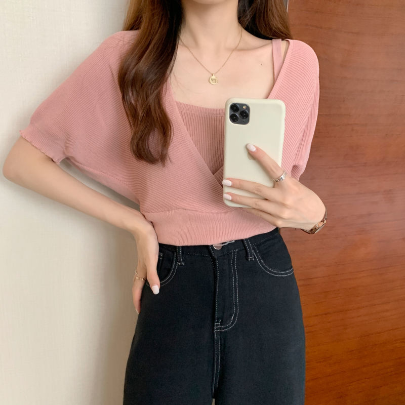 2021年夏に女性向けにデザインされたフェイクツーピースウエスト半袖セーター新しいスリムフィットショートボトムトップ 2021年夏に女性向けにデザインされたフェイクツーピースウエスト半袖セーター新しいスリムフィットショートボトムトップ