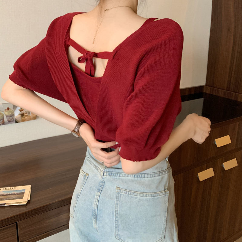 2021年夏に女性向けにデザインされたフェイクツーピースウエスト半袖セーター新しいスリムフィットショートボトムトップ 2021年夏に女性向けにデザインされたフェイクツーピースウエスト半袖セーター新しいスリムフィットショートボトムトップ