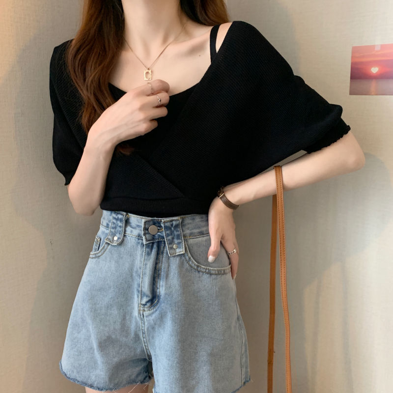 2021年夏に女性向けにデザインされたフェイクツーピースウエスト半袖セーター新しいスリムフィットショートボトムトップ 2021年夏に女性向けにデザインされたフェイクツーピースウエスト半袖セーター新しいスリムフィットショートボトムトップ