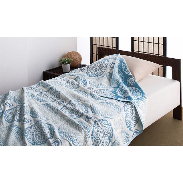 極選魔法の糸xオーガニック プレミアム五重織ガーゼ毛布 ブルー 極選魔法の糸xオーガニック プレミアム五重織ガーゼ毛布 ブルー