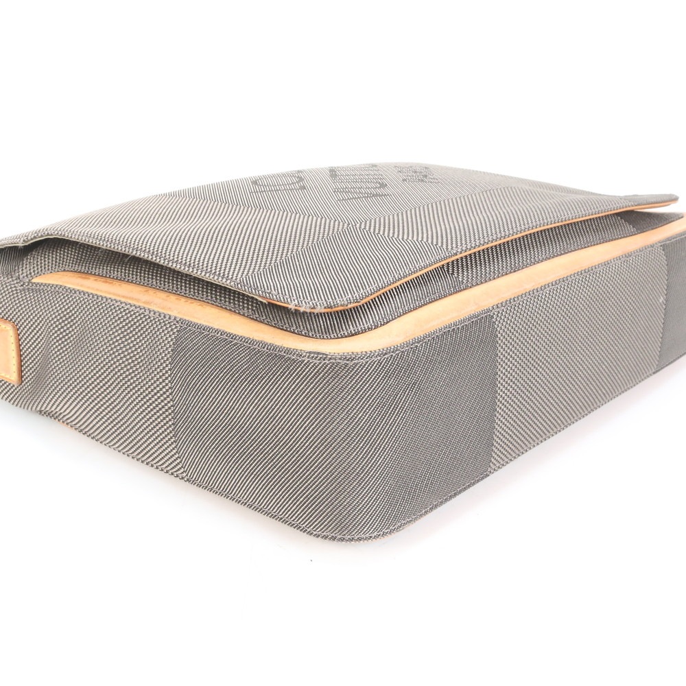 美品 ダミエ ジェアン メサジェ M93030 レザー×キャンバス ショルダーバッグ 斜め掛け メッセンジャー ビジネス 通勤 トート A4 メンズ EEE CP31-9 中古 美品 ダミエ ジェアン メサジェ M93030 レザー×キャンバス ショルダーバッグ 斜め掛け メッセンジャー ビジネス 通勤 トート A4 メンズ EEE CP31-9 中古