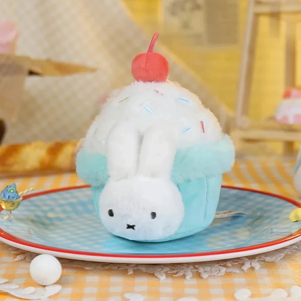 ミッフィー 食物工坊シリーズ ぬいぐるみキーホルダー ☆ ミッフィー 食物工坊シリーズ ぬいぐるみキーホルダー 正規品