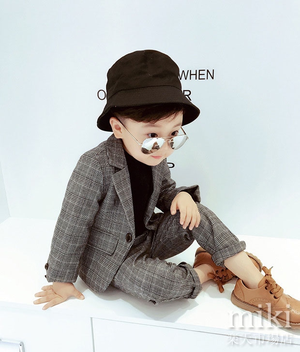 英国風チェック柄 子供服 キッズ子供スーツ 男児タキシード 3点セット お祝い男の子 子供服　 フォーマル 学園祭 卒業入学 結婚式 発表会 七五三子供服 タキシード スーツ 発表会 男の子　結婚式