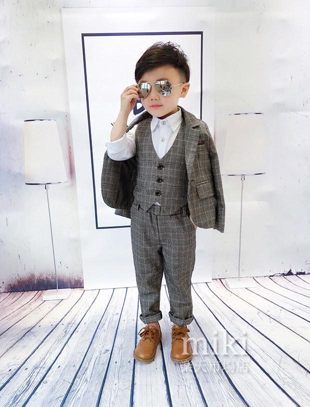 英国風チェック柄 子供服 キッズ子供スーツ 男児タキシード 3点セット お祝い男の子 子供服　 フォーマル 学園祭 卒業入学 結婚式 発表会 七五三子供服 タキシード スーツ 発表会 男の子　結婚式