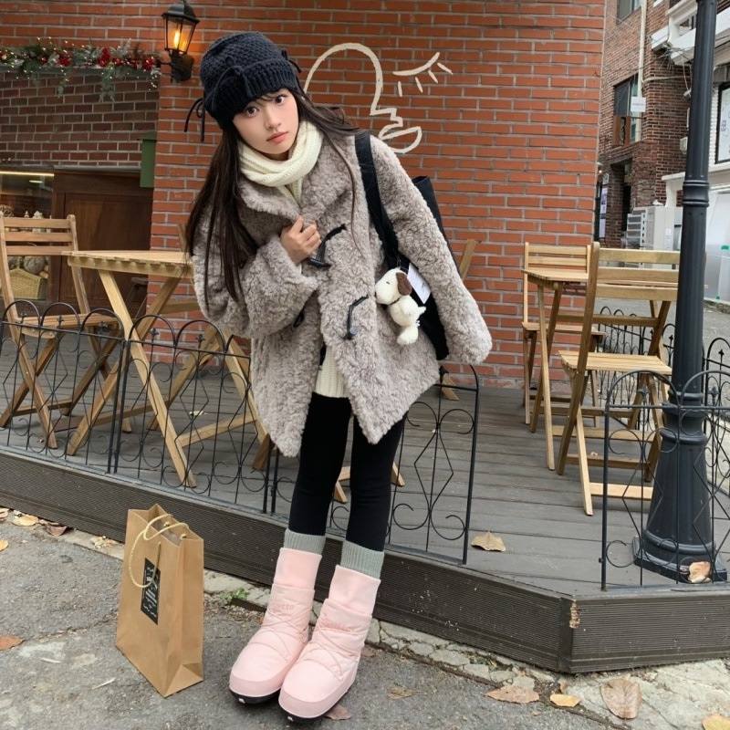 【早い者勝ち!】スタンドカラー ホーンボタン ミドル丈 イミテーションラムファー コート レディース ファー オールインワン トップス 冬暖かい 【早い者勝ち!】スタンドカラー ホーンボタン ミドル丈 イミテーションラムファー コート レディース ファー オールインワン トップス 冬暖かい