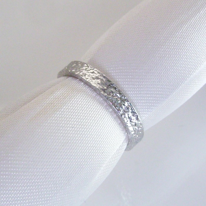 指輪 リング プラチナ Pt950 アクセサリー 地金 槌目 つちめ テクスチャ デザイン 品番ma-0434 2営業日前後の発送予定 指輪 リング プラチナ Pt950 アクセサリー 地金 槌目 つちめ テクスチャ デザイン 品番ma-0434 2営業日前後の発送予定