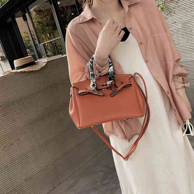 ２点で13o円OFF！【即納】バッグ レディース 軽量 大容量 通勤バッグ バック かばん 大きめ 旅行 ショルダーバッグ 肩掛け 斜め掛け 軽い 仕事バッグ 仕事鞄 大人女性 オフィス クラシック