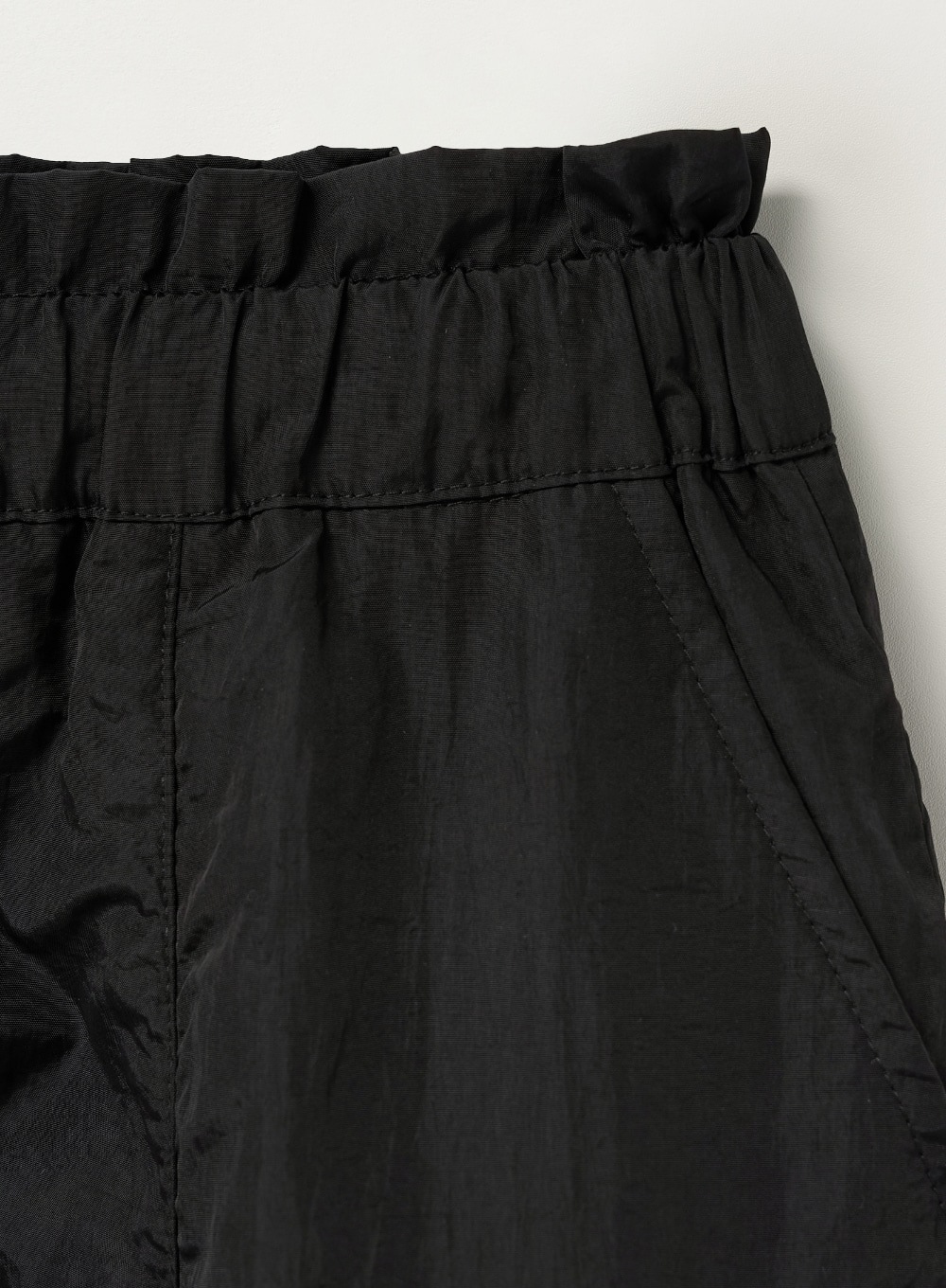 ☆送料・関税込☆SATUR★(W) Padded Balloon Cargo Skirt★ SATUR】 (W) PADDED BALLOON CARGO SKIRT : BLACK ミディアム