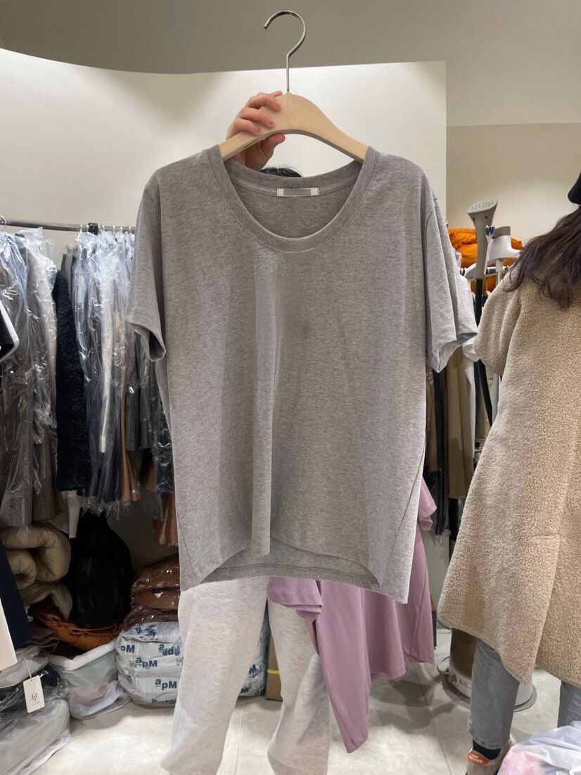 Tシャツ トップス 半袖 小さめ Uネック かわいい 大人可愛い きれいめ シンプル カジュアル 大人 上品 おしゃれ お洒落 かっこいい レトロ 大人女子 こなれ感 ラフ ラブリー キュート