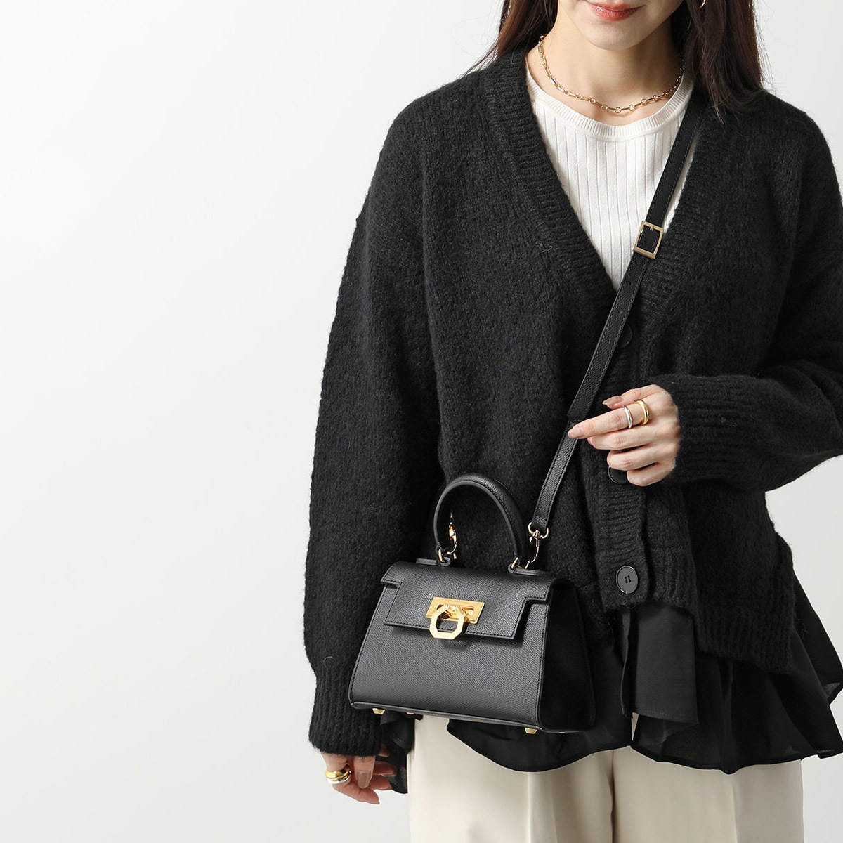 CARBOTTI カルボッティ ハンドバッグ LICIA 241 リシア ミディアム レディース パルメラートレザー ショルダーバッグ 鞄 カラー5色 CARBOTTI カルボッティ ハンドバッグ LICIA 241 リシア ミディアム レディース パルメラートレザー ショルダーバッグ 鞄 カラー5色