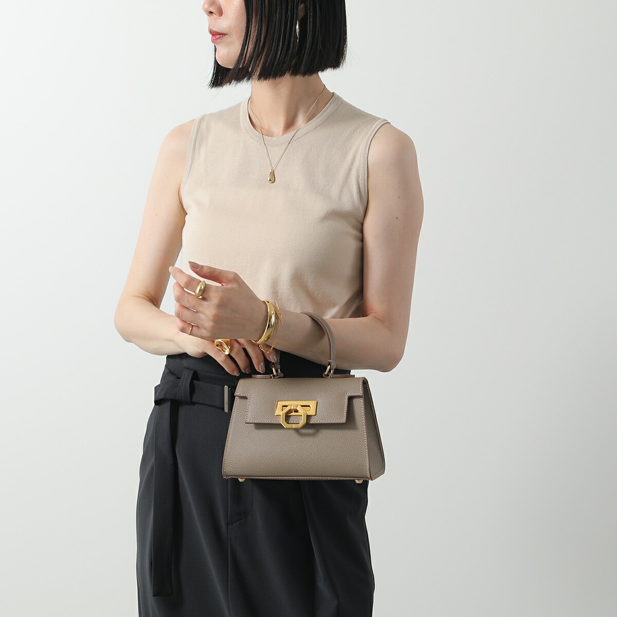 CARBOTTI カルボッティ ハンドバッグ LICIA 241 リシア ミディアム レディース パルメラートレザー ショルダーバッグ 鞄 カラー5色 CARBOTTI カルボッティ ハンドバッグ LICIA 241 リシア ミディアム レディース パルメラートレザー ショルダーバッグ 鞄 カラー5色