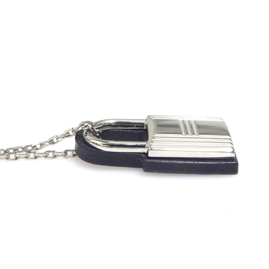 エルメス HERMES ネックレス O’Kelly オーケリーPM メタル/レザー シルバー/ブラック レディース e60707i エルメス HERMES ネックレス O’Kelly オーケリーPM メタル/レザー シルバー/ブラック レディース e60707i