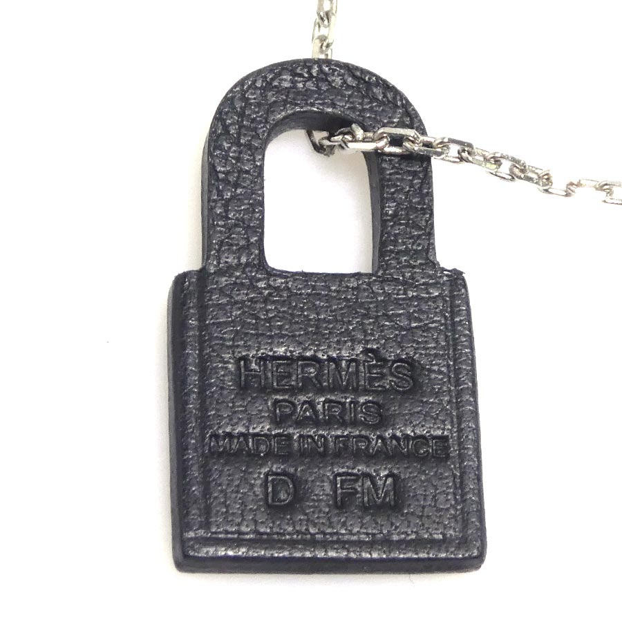 エルメス HERMES ネックレス O’Kelly オーケリーPM メタル/レザー シルバー/ブラック レディース e60707i エルメス HERMES ネックレス O’Kelly オーケリーPM メタル/レザー シルバー/ブラック レディース e60707i