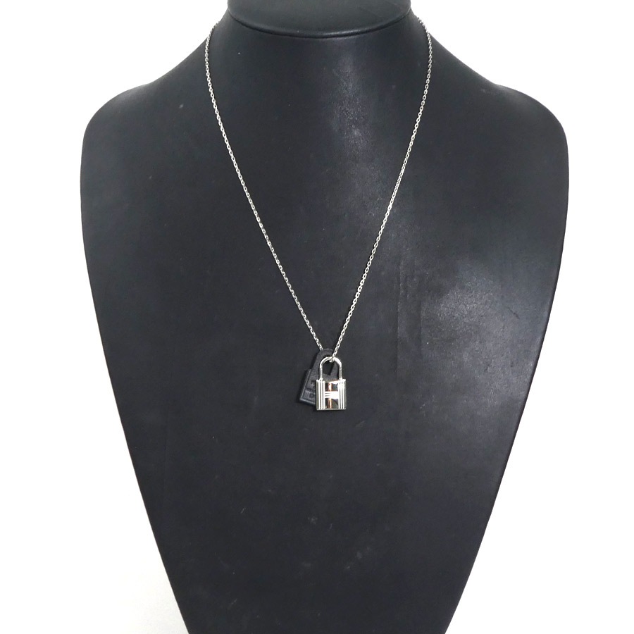 エルメス HERMES ネックレス O’Kelly オーケリーPM メタル/レザー シルバー/ブラック レディース e60707i エルメス HERMES ネックレス O’Kelly オーケリーPM メタル/レザー シルバー/ブラック レディース e60707i