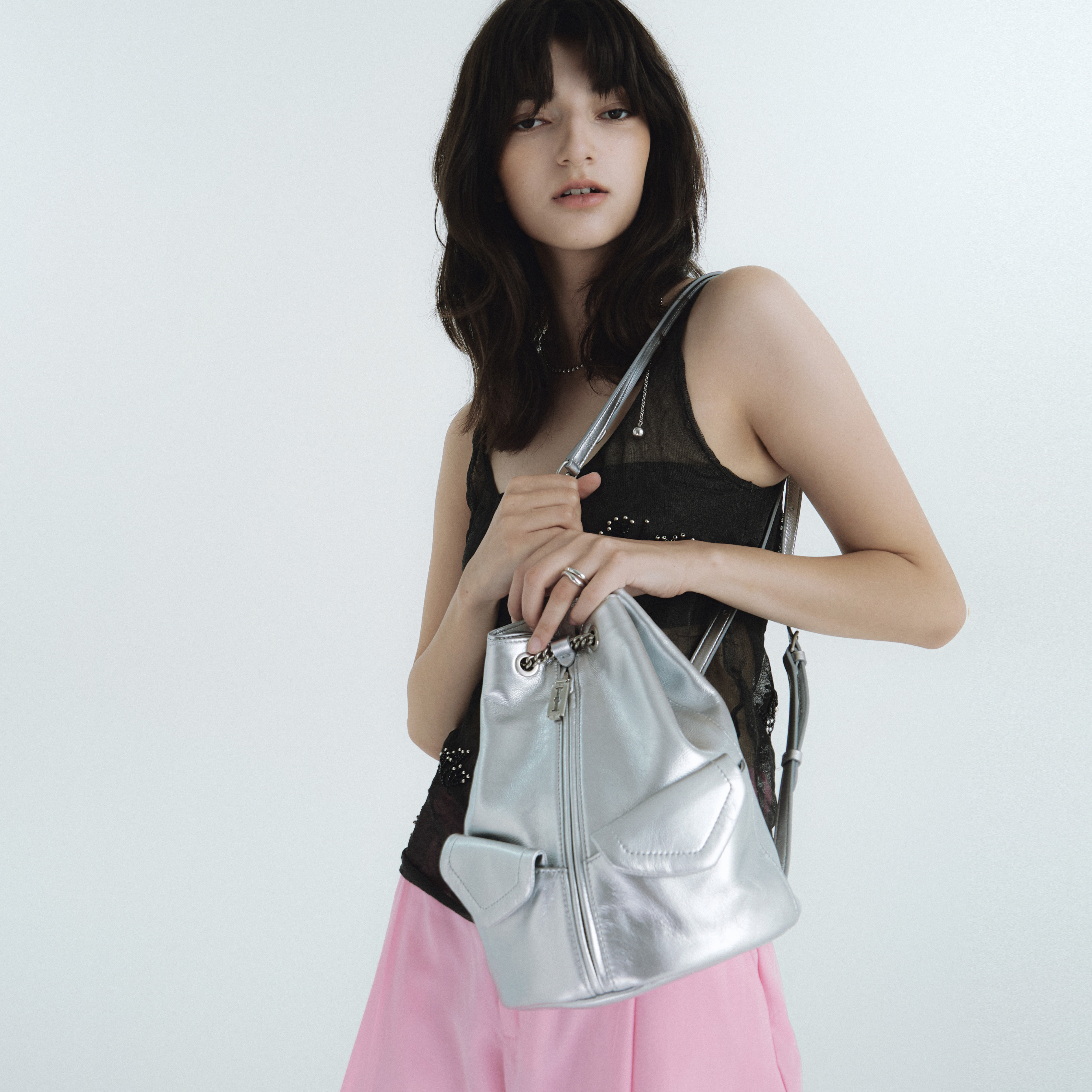 【VUNQUE】 OCCAM DOUX DOUBLE POCKET CHAIN BACKPACK M : SILVER