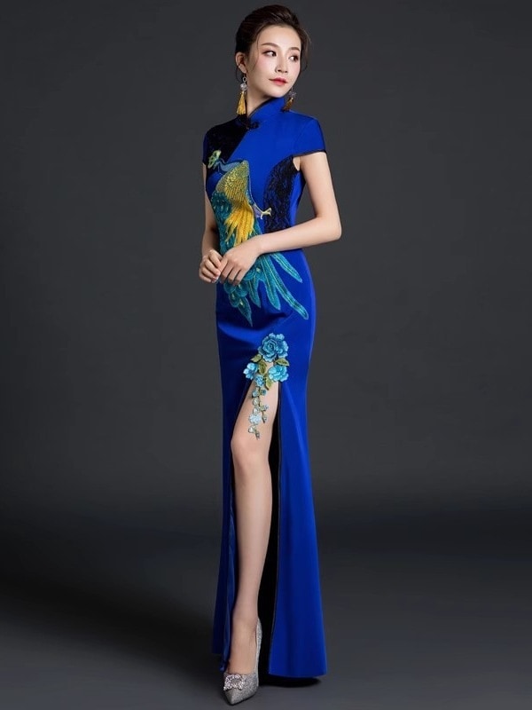 ワンピースドレスドレスバンケットドレステールフロントスリットチョンサム2025秋と冬のチームパフォーマンスユニフォームロング ワンピースドレスドレスバンケットドレステールフロントスリットチョンサム2025秋と冬のチームパフォーマンスユニフォームロング