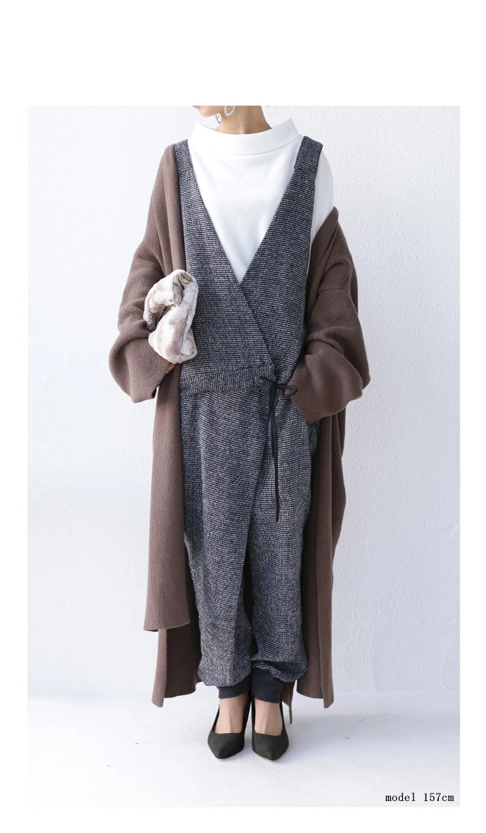 ウール混のほっこりさもシックに纏める大人顔デザインチェック柄サロペ・メール便不可【202B】 ウール混のほっこりさもシックに纏める大人顔デザインチェック柄サロペ・メール便不可【202B】