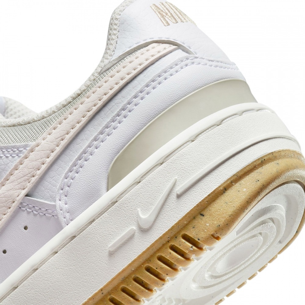 NIKEガンマフォースDX9176-103