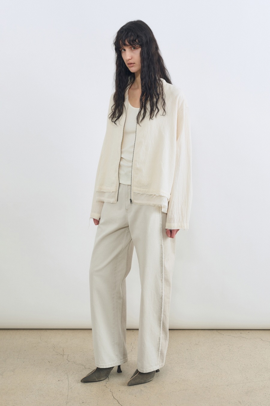 【INSILENCE】 NATURAL SHRUNKEN JUMPER : IVORY