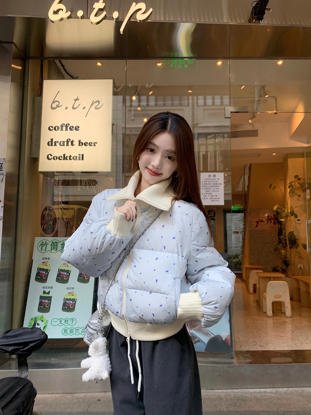 ふっくら中綿 あたたかい 冬 防寒あったか暖かいかわいい ブルゾン厚手アウターBF風スタンドハイネック無地羽織る ファッション系大人ゆったりカジュアルストリート にサイズ丈シルエット秋レディース黑白