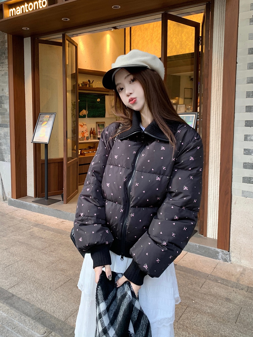 ふっくら中綿 あたたかい 冬 防寒あったか暖かいかわいい ブルゾン厚手アウターBF風スタンドハイネック無地羽織る ファッション系大人ゆったりカジュアルストリート にサイズ丈シルエット秋レディース黑白