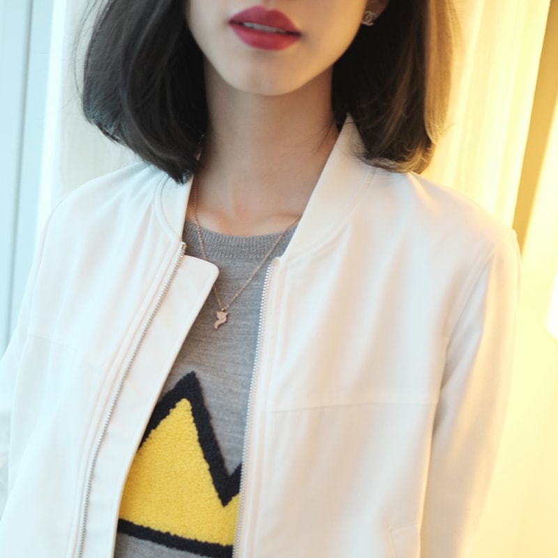 野球ユニフォーム女性白ジャケット女性春と秋2020新しいルーズカジュアルカーディガンショート薄いセクションボンバージャケット 野球ユニフォーム女性白ジャケット女性春と秋2020新しいルーズカジュアルカーディガンショート薄いセクションボンバージャケット