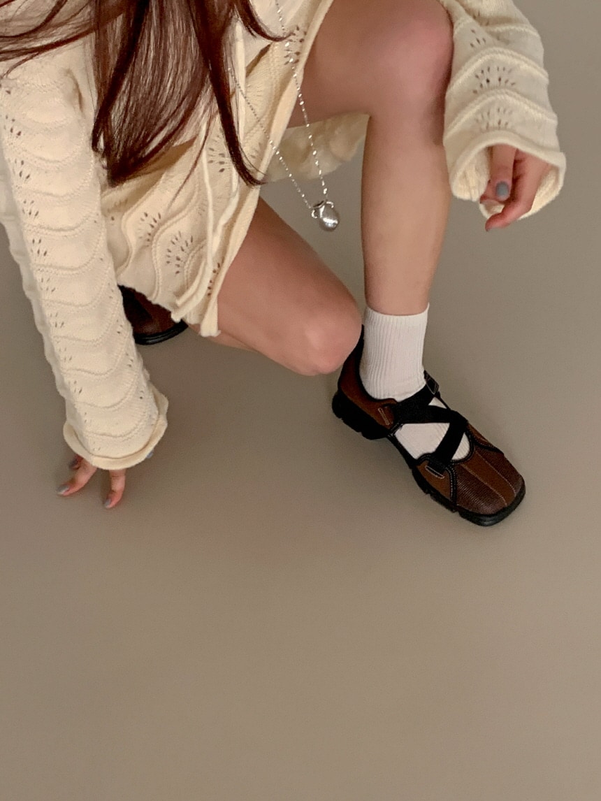 【新作】ストラップデザイン スニーカー韓国ファッション