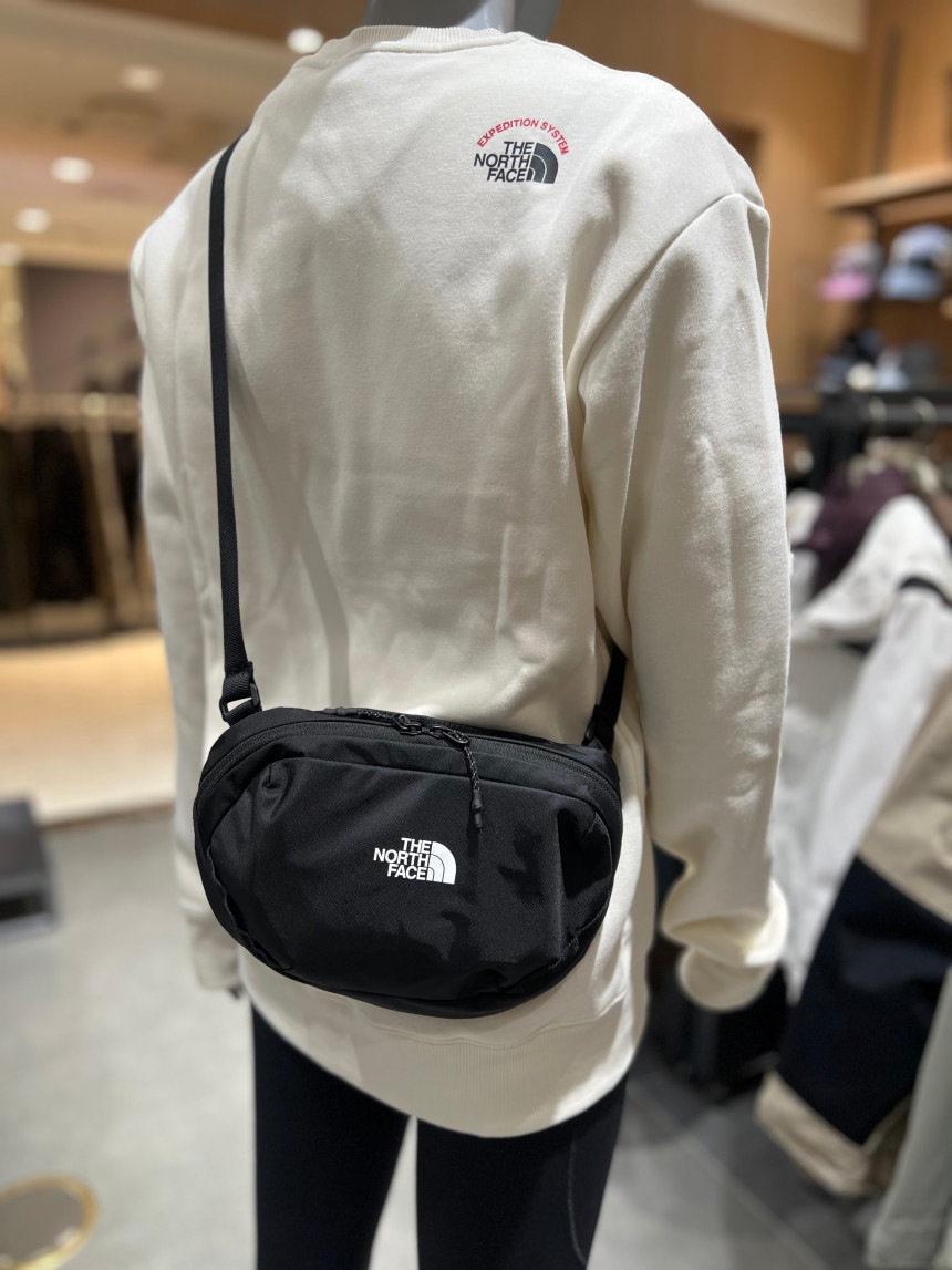 2025 春 新商品 ASCEND クロスバッグ ミニ - 2色 クロスバッグ ミニサイズ ASCENDデザイン 韓国ブランド おしゃれ 軽量 ユニセックス カジュアル アウトドア 新作 人気 トレン 2025 春 新商品 ASCEND クロスバッグ ミニ - 2色 クロスバッグ ミニサイズ ASCENDデザイン 韓国ブランド おしゃれ 軽量 ユニセックス カジュアル アウトドア 新作 人気 トレン