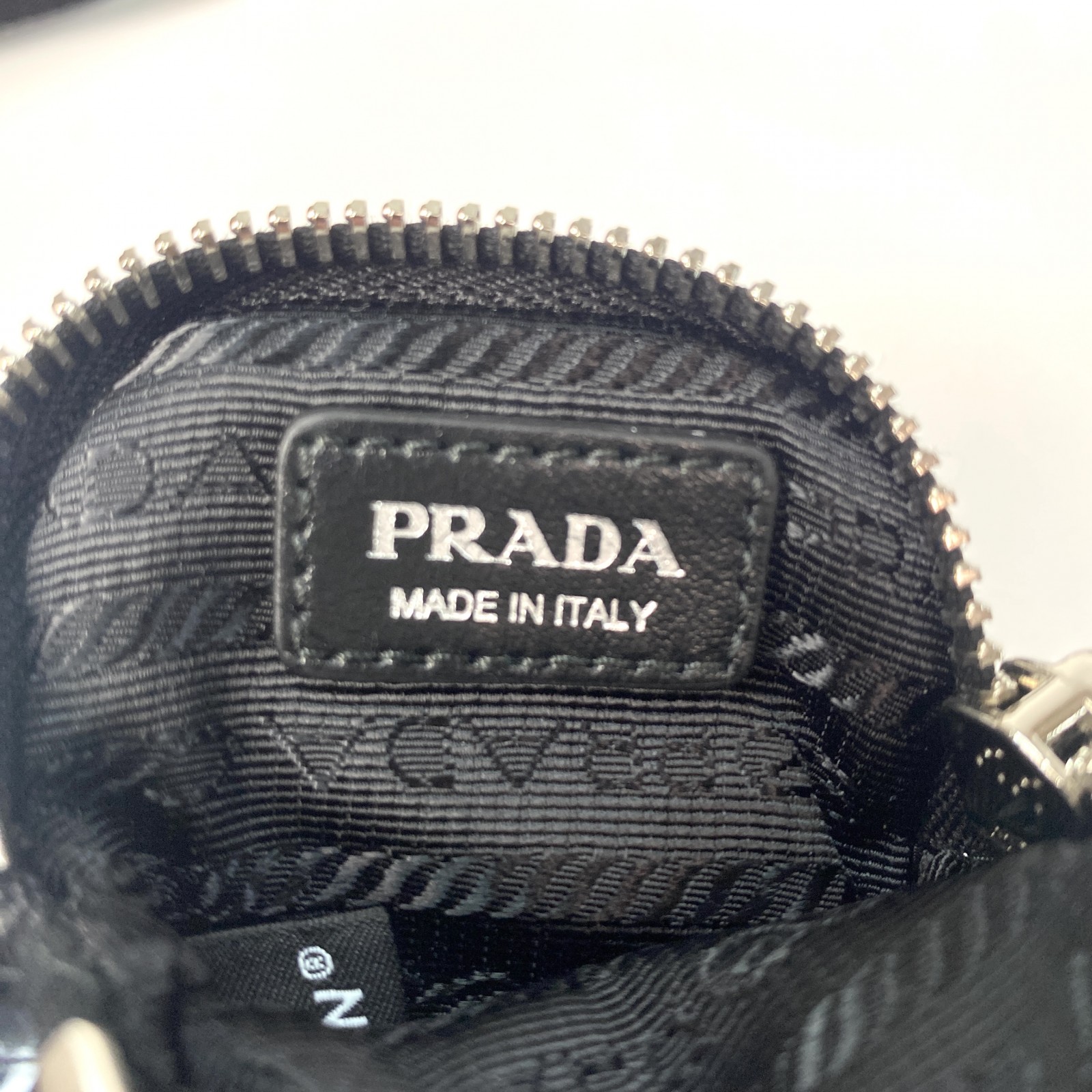 新品 プラダ PRADA レディース スパンコール トライアングル ショルダーバッグ 1BM190 斜めがけ クロスボディ