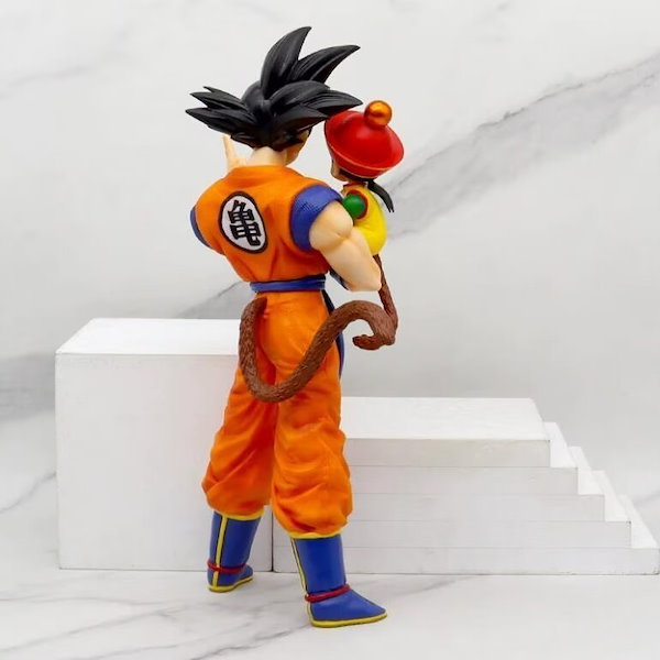 ドラゴンボール　悟空とその息子達　28cm Qoo10] ドラゴンボール 悟空と息子父と息子の抱擁