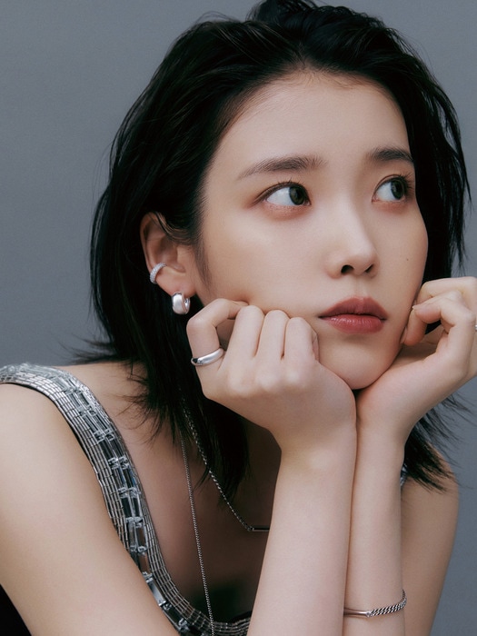UNISイヤリング(JJUNE04BS504SW000) IU モデル 着用 韓国人気商品