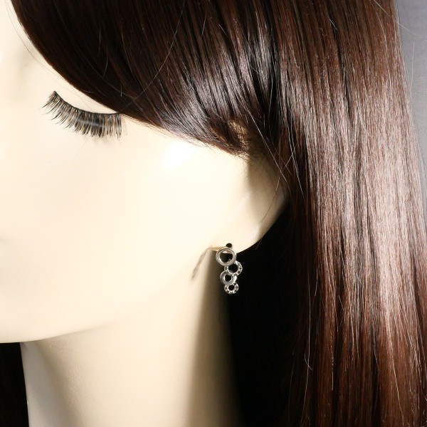 K10 10金 WG ピアス ブラックダイヤ ダイヤ 計0.09 ×2 ジュエリー 中古 K10 10金 WG ピアス ブラックダイヤ ダイヤ 計0.09 ×2 ジュエリー 中古