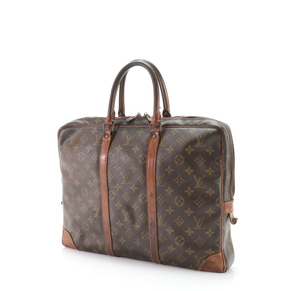 Qoo10] Louis Vuitton モノグラム ポルト ドキュマン ヴォワヤ