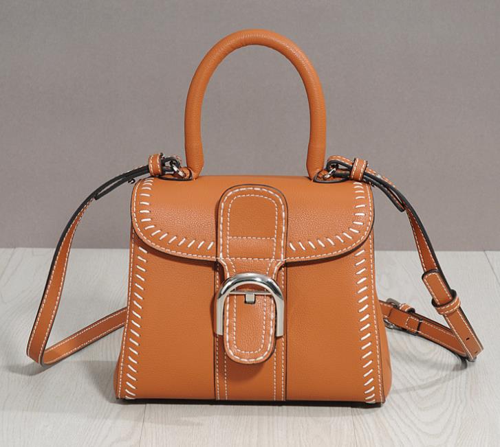 同じスタイルのレディースバッグを備えた2024年のクラシックなワンショルダーメッセンジャーハンドヘル