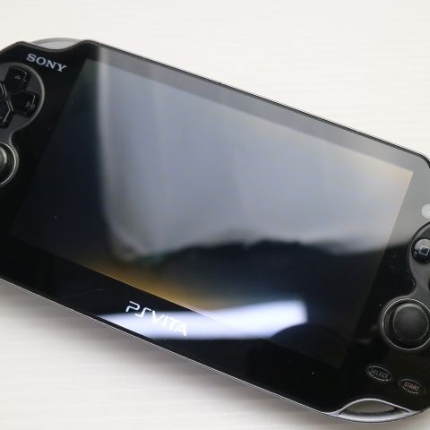 美品 PCH-1000 PS VITA ブラック game SONY PlayStation Wi-Fi 92