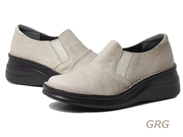 新品未開封
Atomic アトミックパーカー
& 未使用パーカーベスト インコルジェ 8303 ほっこりシューズ スリッポン 日本製 レディース 靴