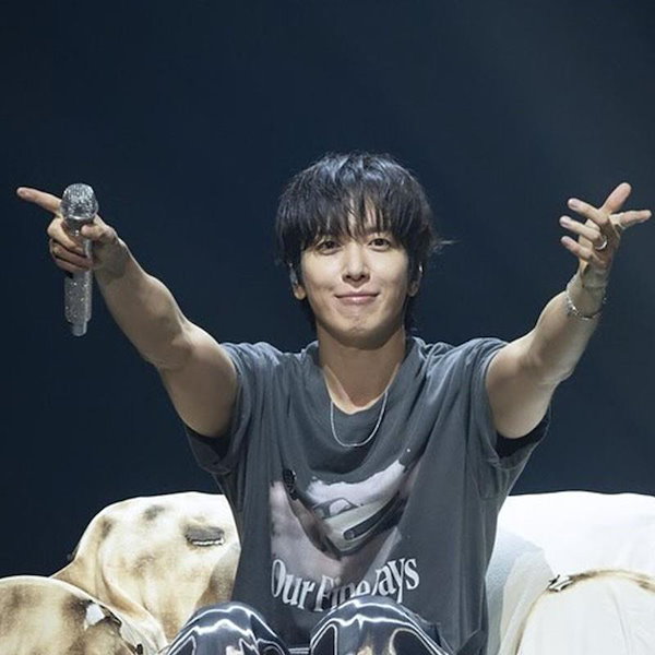 CNBLUE ヨンファ Our Fine Days 公式グッズ Tシャツ CNBLUE ヨンファ Our Fine Days 公式グッズ Tシャツ 2025 JUNG