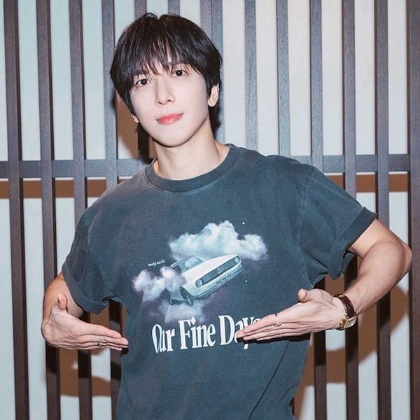 CNBLUE JUNG YONG HWA ヨンファ　Tシャツ チョンヨンファ チョン・ヨンファ CNBLUE シーエヌブルー サイン