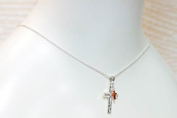 2連 ハワイアンジュエリー ペンダント ネックレス クロス 十字架 ピンクゴールド ミニチャーム レディース シルバー925 スクロール 波彫り/マイレ 葉柄彫り 2連 ハワイアンジュエリー ペンダント ネックレス クロス 十字架 ピンクゴールド ミニチャーム レディース シルバー925 スクロール 波彫り/マイレ 葉柄彫り