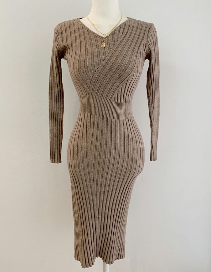 [メガ割りSALE]Vネックタイトニットワンピース・p439690